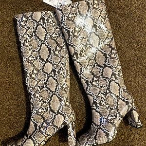 Women’s Zara boots